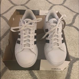 Adidas Grand Court sz 9